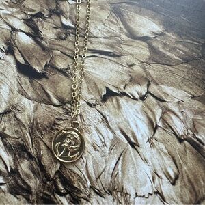 ETTIKA • 18K Gold Plated La Fortuna Coin Pendant + Lulu DK Chain Necklace